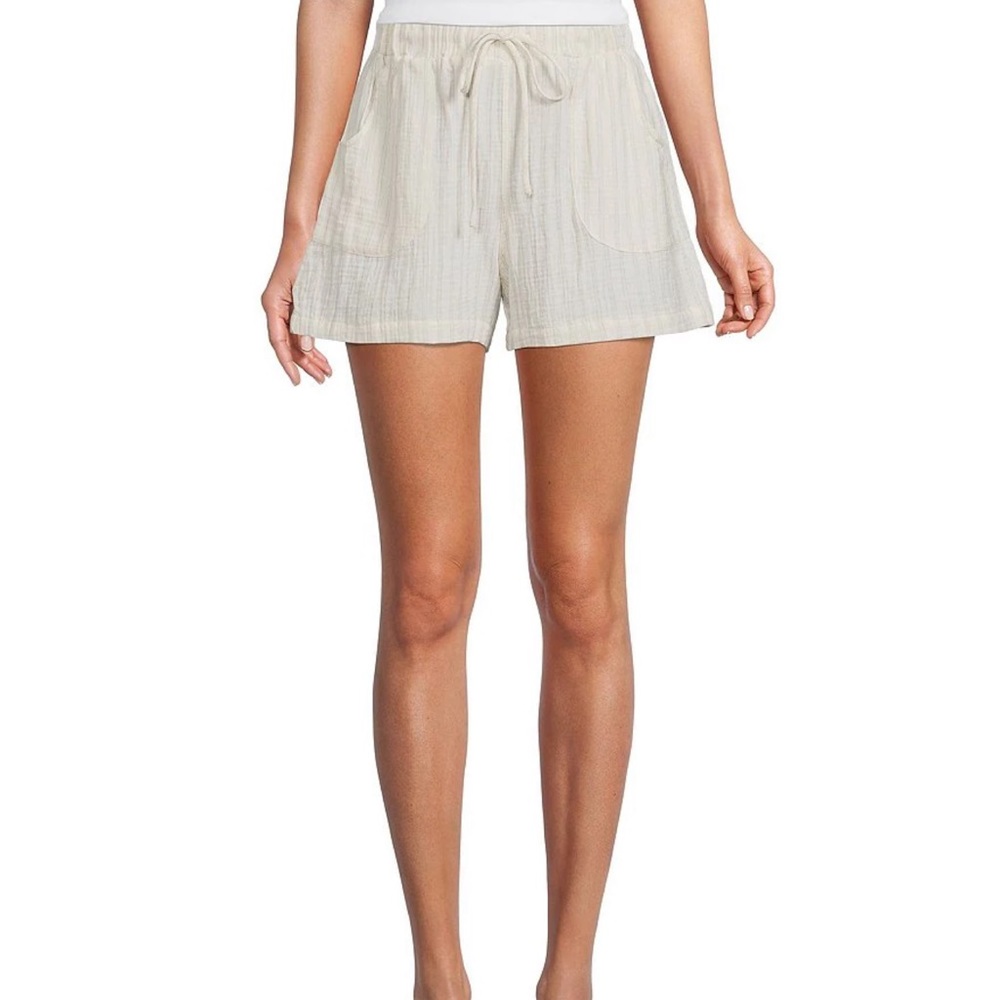 Co-ord set shorts and long sleeve shirt